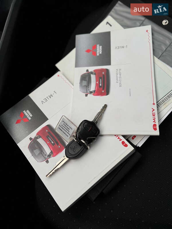 Хэтчбек Mitsubishi i-MiEV 2012 в Львове