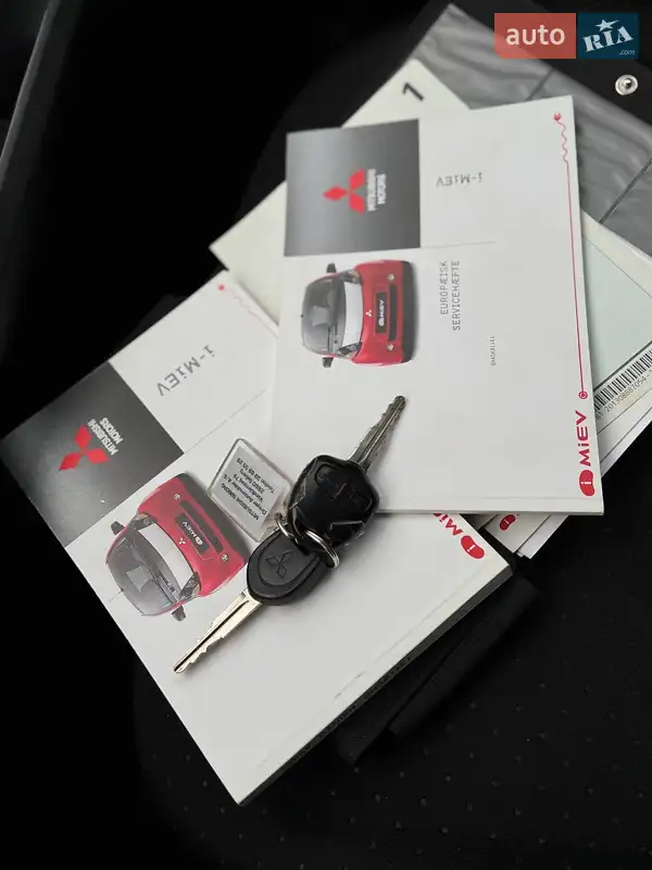 Хэтчбек Mitsubishi i-MiEV 2012 в Львове документ