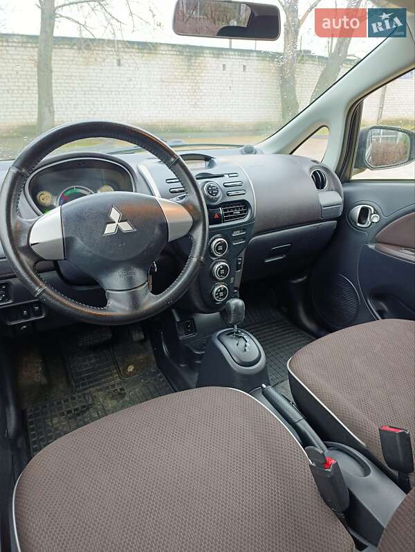 Хэтчбек Mitsubishi i-MiEV 2015 в Кременчуге фото 13 Хэтчбек Mitsubishi i-MiEV 2015 в Кременчуге