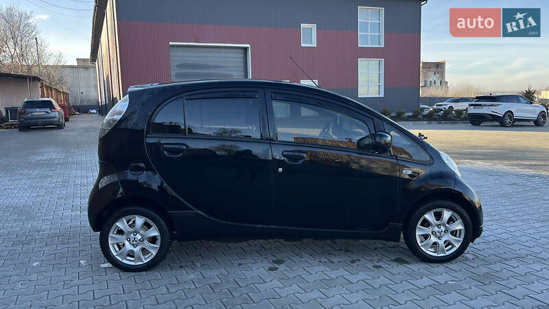 Хэтчбек Mitsubishi i-MiEV 2015 в Дубно