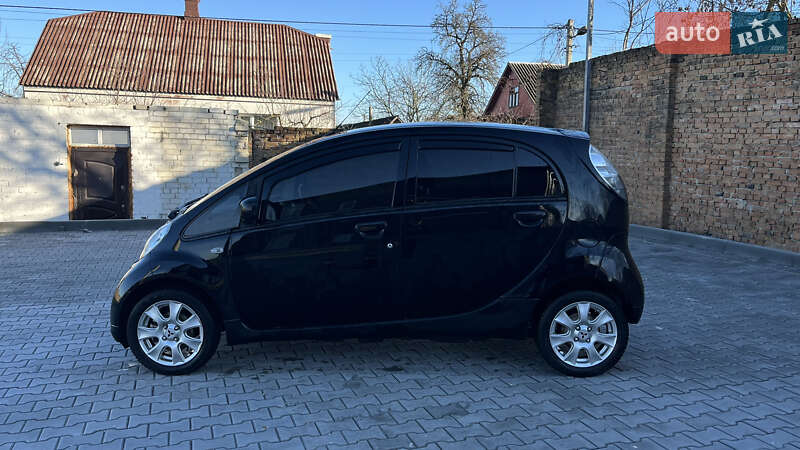 Хэтчбек Mitsubishi i-MiEV 2015 в Дубно