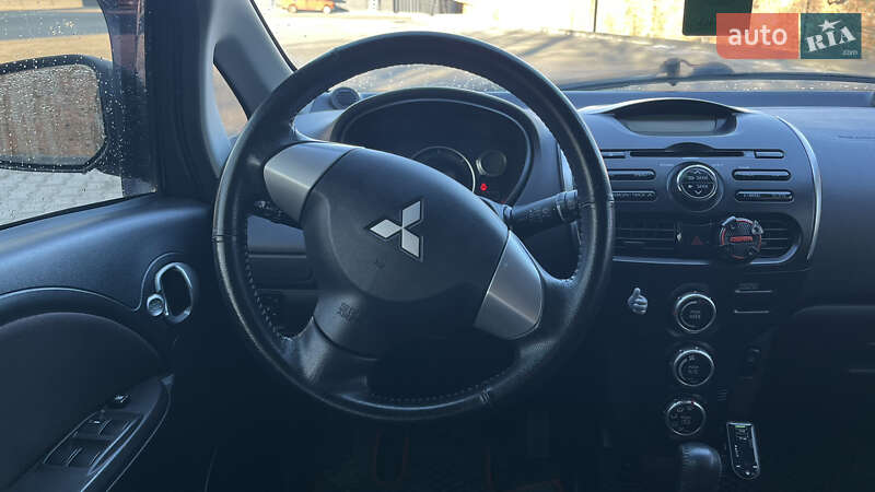 Хэтчбек Mitsubishi i-MiEV 2015 в Дубно