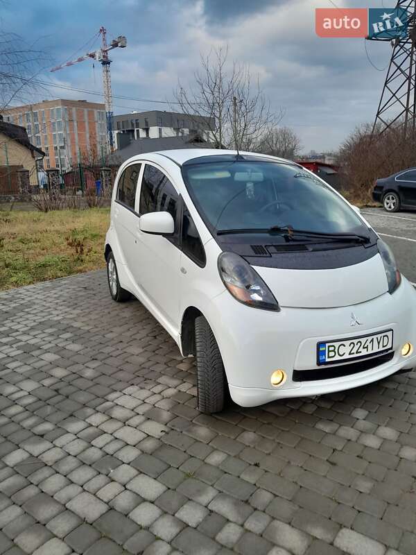 Хэтчбек Mitsubishi i-MiEV 2012 в Львове