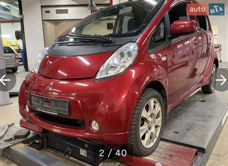 Mitsubishi i-MiEV 2013