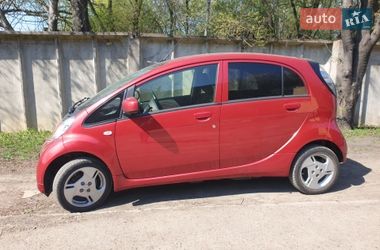 Хетчбек Mitsubishi i-MiEV 2015 в Чернівцях