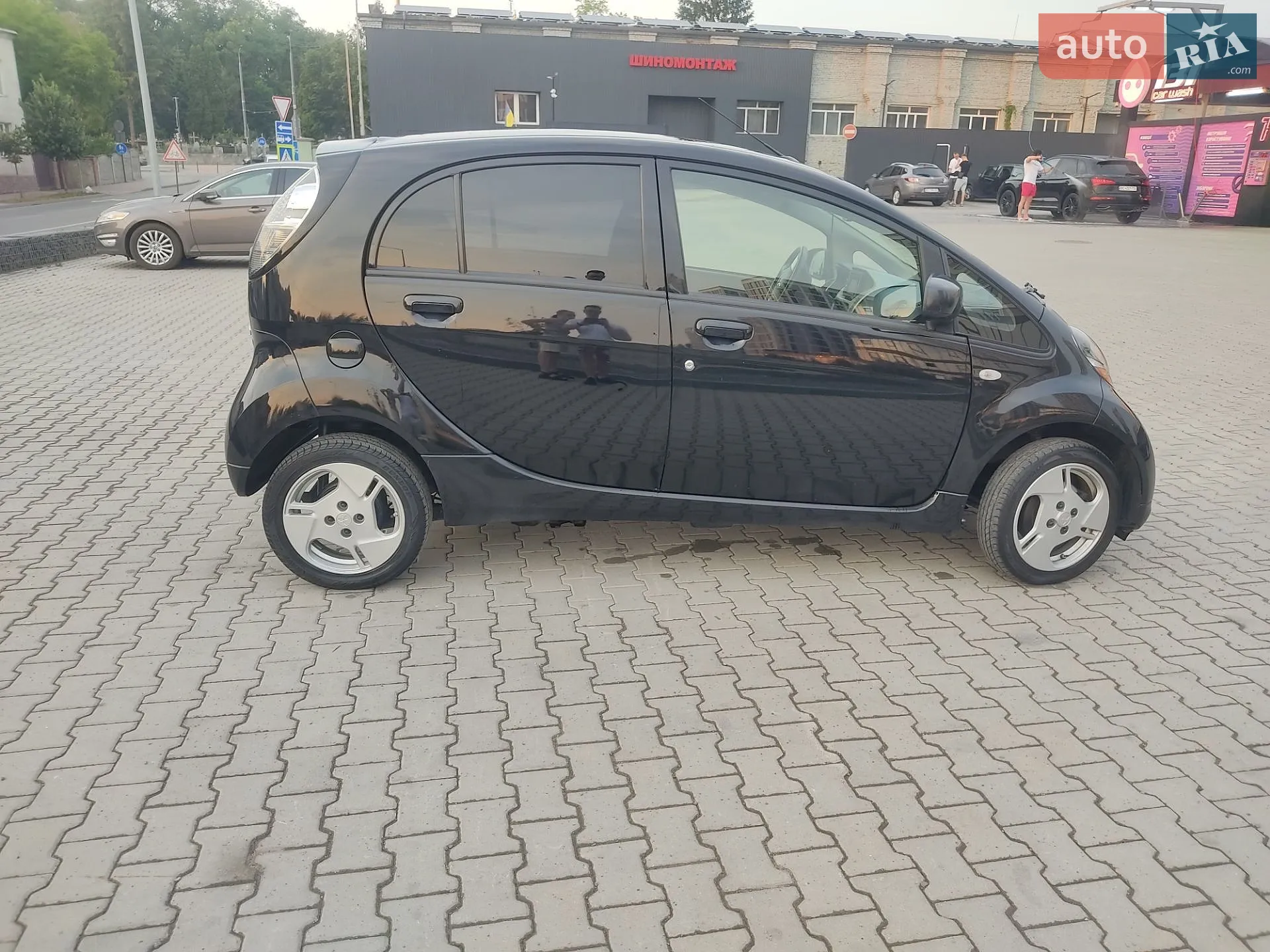 2011 Mitsubishi i-MiEV - мініатюра 6