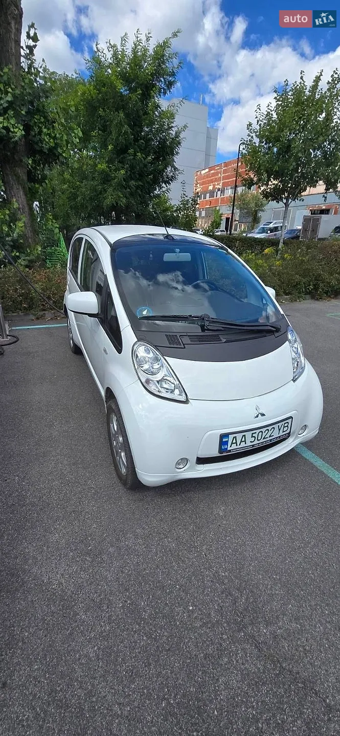 2015 Mitsubishi i-MiEV - мініатюра 5