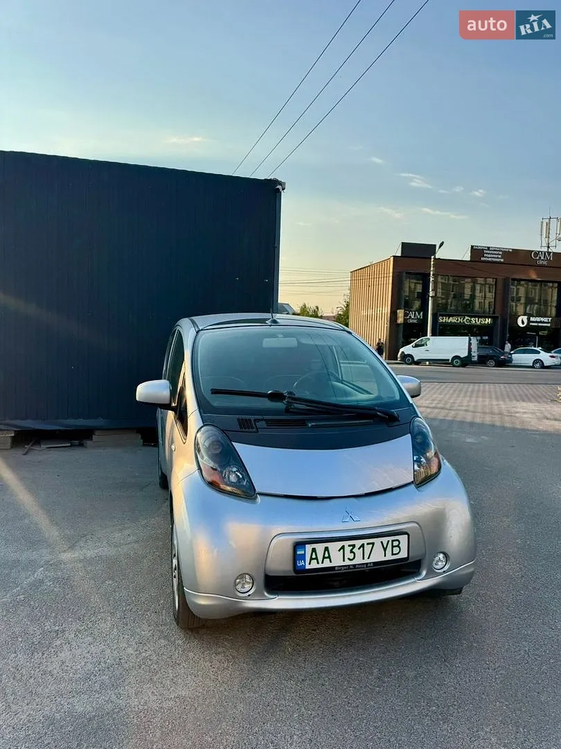 2012 Mitsubishi i-MiEV - мініатюра 3