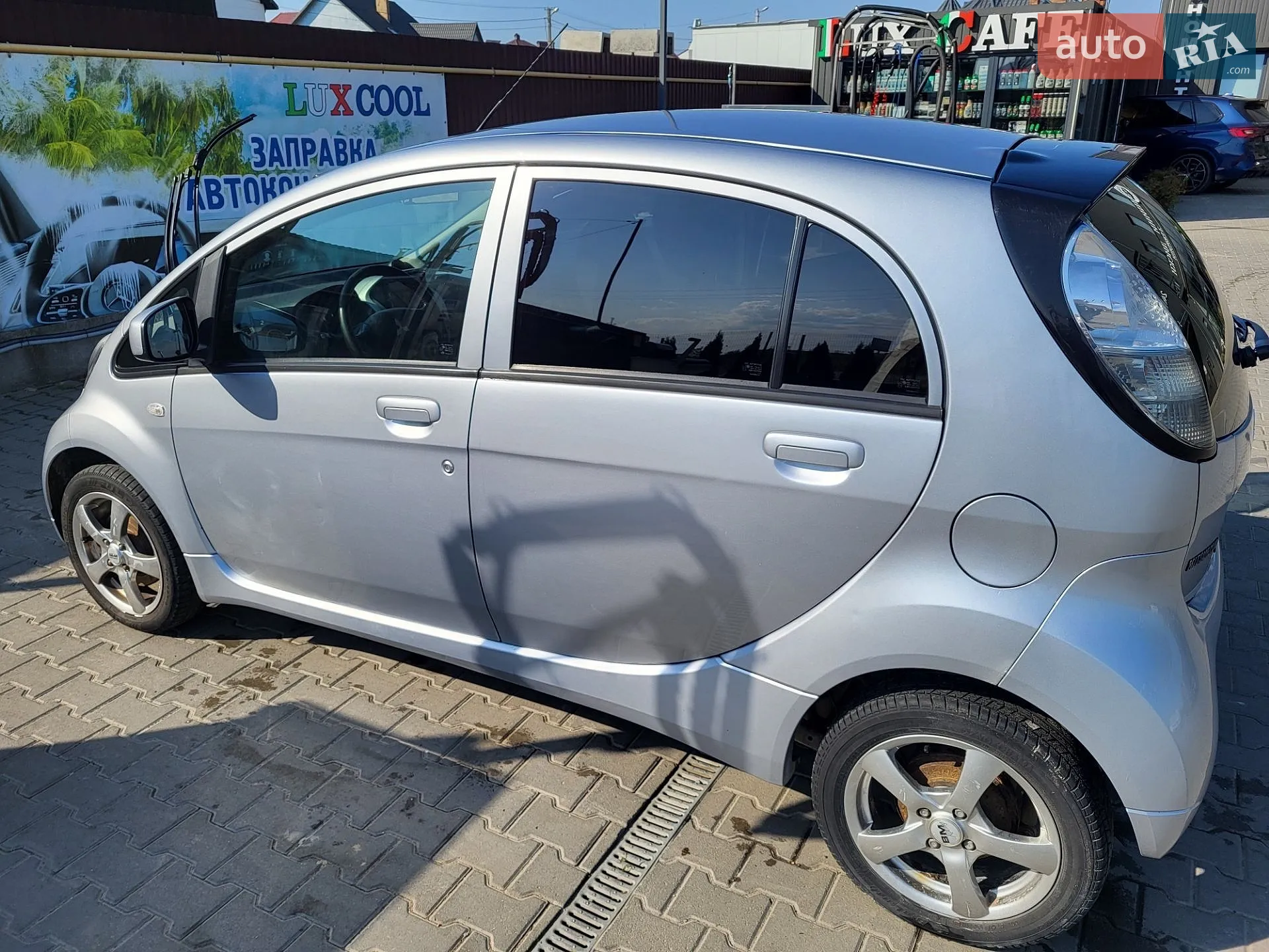 2011 Mitsubishi i-MiEV - мініатюра 4