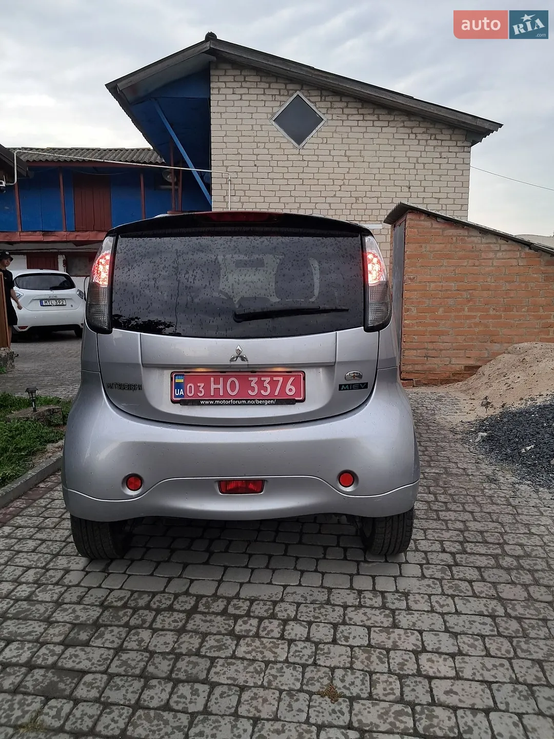 2011 Mitsubishi i-MiEV - мініатюра 9