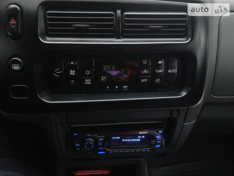 Седан Mitsubishi L 200 2003 в Киеве