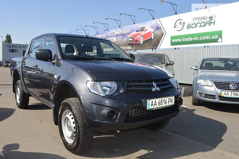 Пикап Mitsubishi L 200 2013 в Киеве