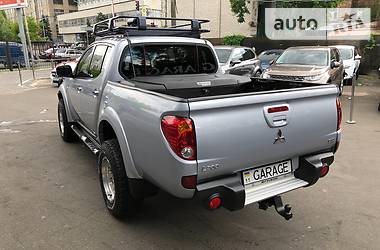 Пикап Mitsubishi L 200 2013 в Киеве