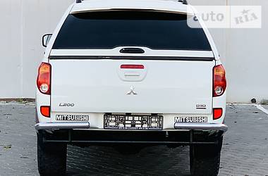 Внедорожник / Кроссовер Mitsubishi L 200 2012 в Одессе