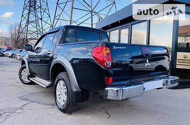 Позашляховик / Кросовер Mitsubishi L 200 2008 в 