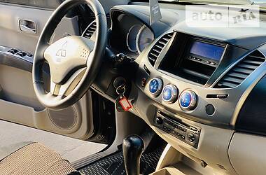 Позашляховик / Кросовер Mitsubishi L 200 2008 в 