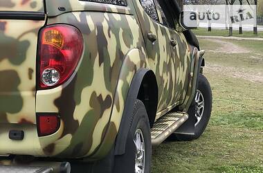 Позашляховик / Кросовер Mitsubishi L 200 2008 в 