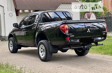 Внедорожник / Кроссовер Mitsubishi L 200 2013 в Киеве