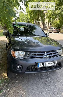 Пікап Mitsubishi L 200 2011 в Дніпрі