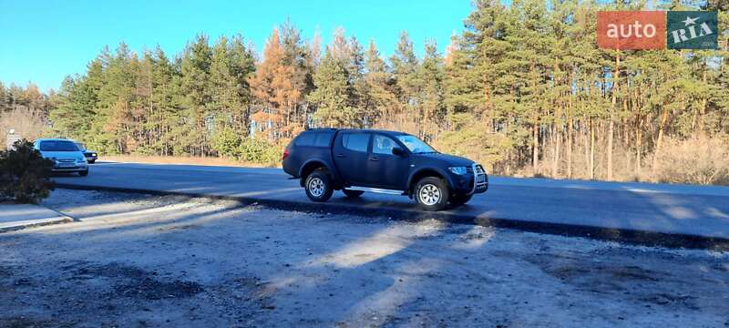 Пикап Mitsubishi L 200 2010 в Харькове