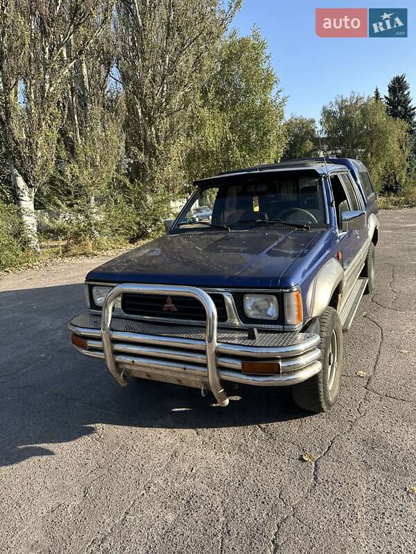 Пікап Mitsubishi L 200 1995 в Запоріжжі