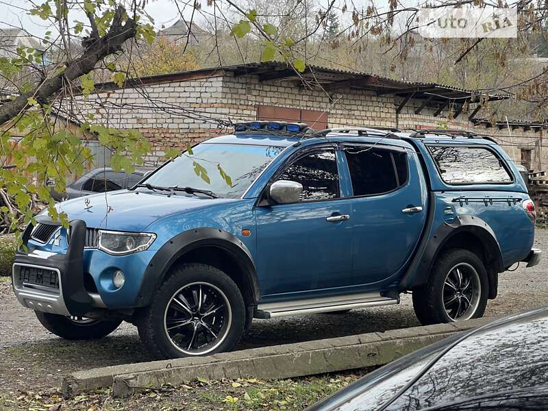 Пікап Mitsubishi L 200 2007 в Дніпрі