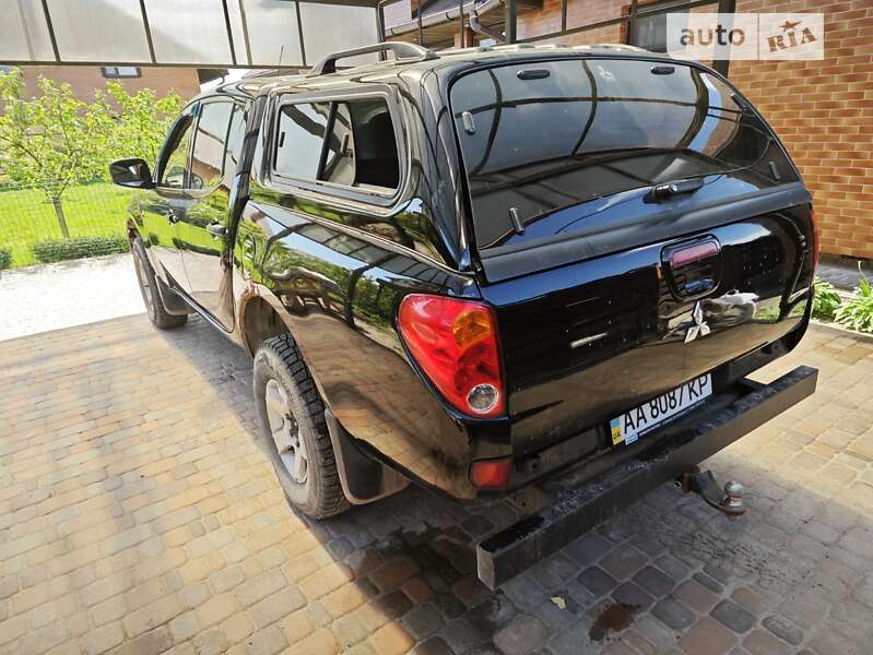 Пикап Mitsubishi L 200 2008 в Старых Петровцах