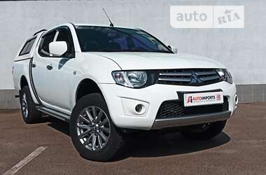 Mitsubishi L 200 2013