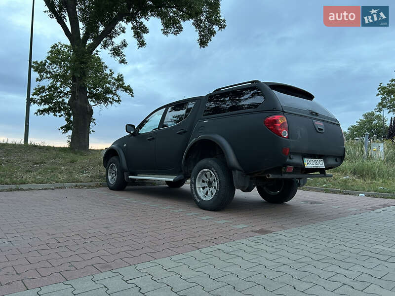 Пикап Mitsubishi L 200 2010 в Харькове