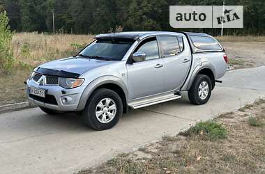 Пикап Mitsubishi L 200 2011 в Новоднестровске