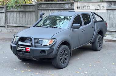 Mitsubishi L 200 2008