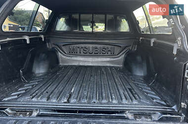 Пикап Mitsubishi L 200 2011 в 