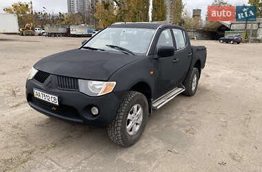 Пикап Mitsubishi L 200 2006 в Киеве