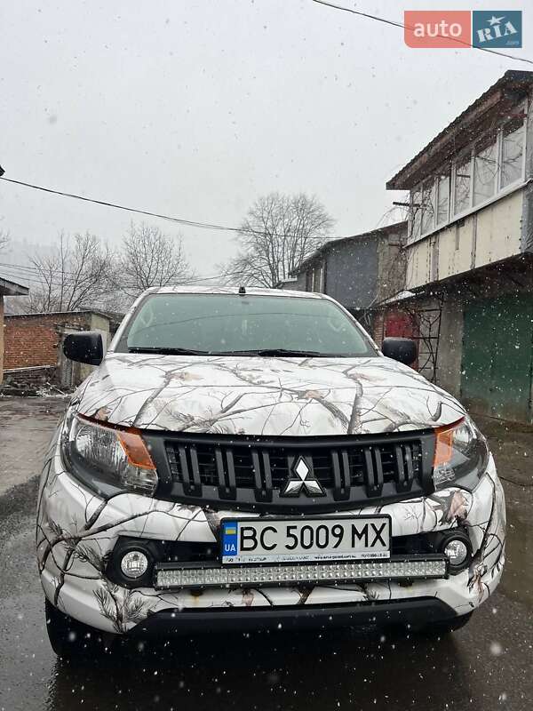 Mitsubishi L 200 2017