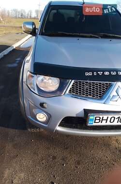 Пикап Mitsubishi L 200 2011 в Подольске