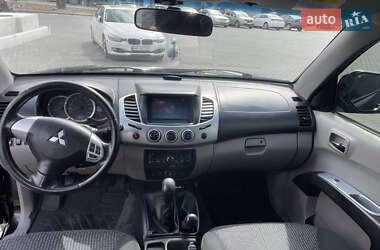 Пікап Mitsubishi L 200 2011 в 