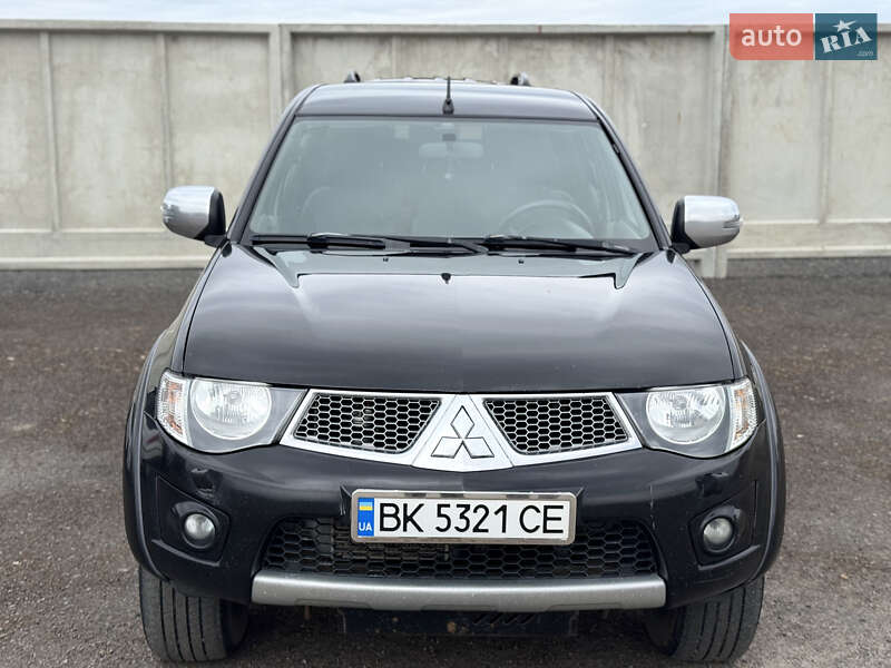 Пикап Mitsubishi L 200 2013 в Сарнах