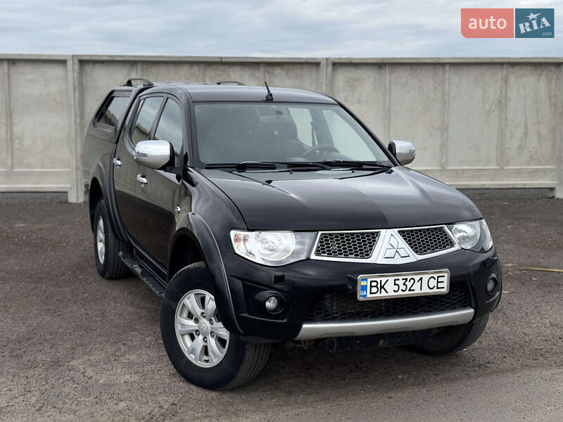 Пикап Mitsubishi L 200 2013 в Сарнах
