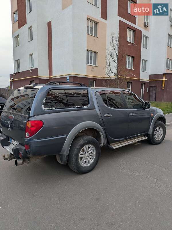 Пикап Mitsubishi L 200 2007 в Вишневом