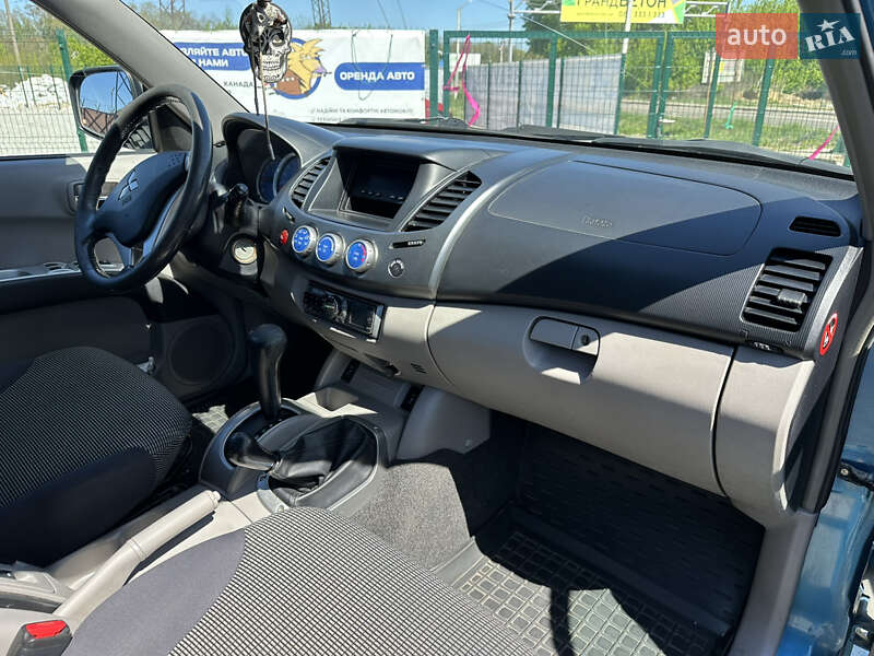 Пикап Mitsubishi L 200 2008 в Киеве