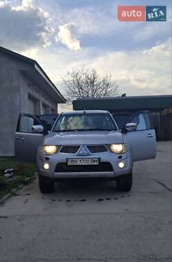 Mitsubishi L 200 2012 Mitsubishi L 200 2012