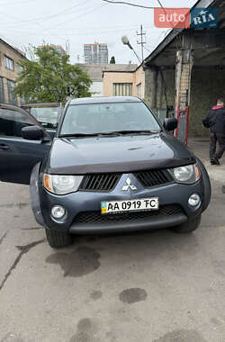 Пікап Mitsubishi L 200 2007 в Києві