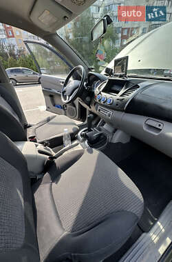 Пікап Mitsubishi L 200 2006 в 