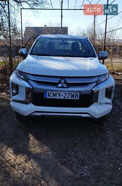 Пикап Mitsubishi L 200 2022 в Хмельницком