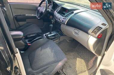 Пикап Mitsubishi L 200 2010 в 