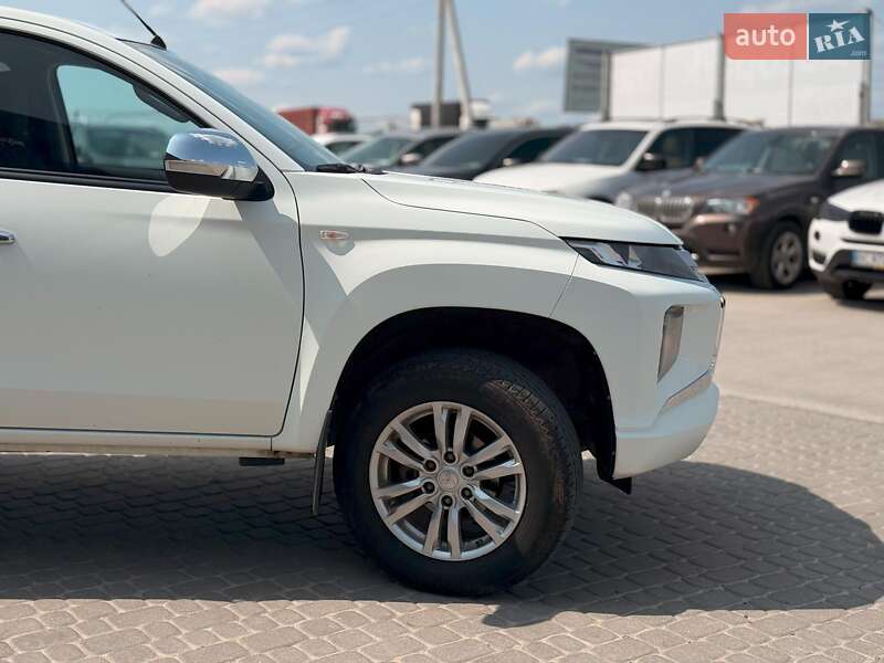 Пикап Mitsubishi L 200 2019 в Львове