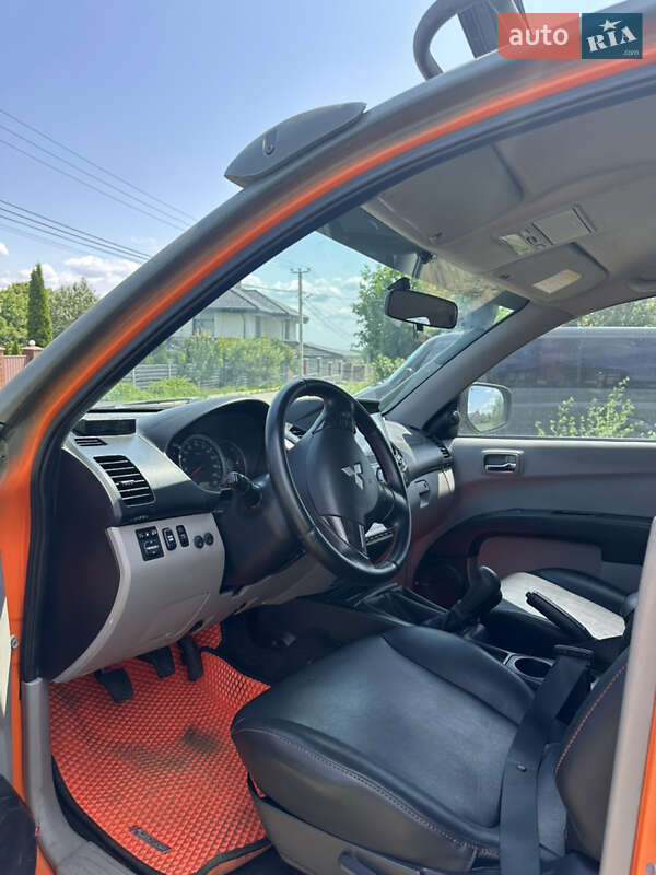 Пикап Mitsubishi L 200 2012 в Киеве