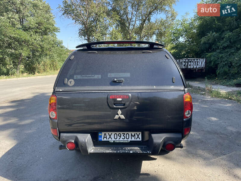 Пикап Mitsubishi L 200 2011 в Киеве