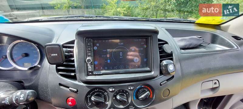 Пикап Mitsubishi L 200 2007 в Новояворовске