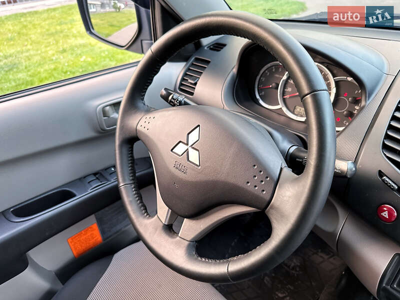 Пикап Mitsubishi L 200 2013 в Киеве